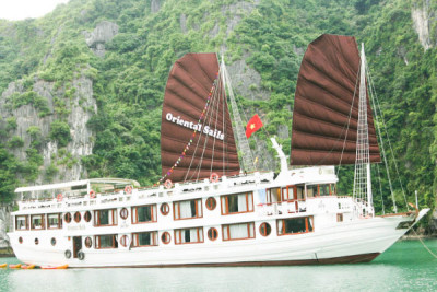 Du lịch Hạ Long 2 ngày trên du thuyền Oriental Sails cruise