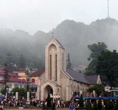 Tour du lịch Sapa, Chinh phục đỉnh Fansifan - Tàu hỏa du lịch